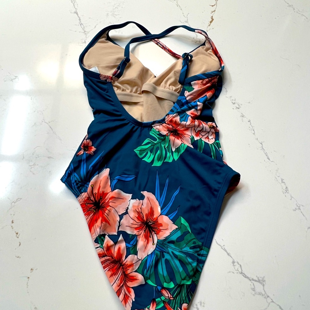 Kona Sol swimming suit size S - Picture 4 of 11
